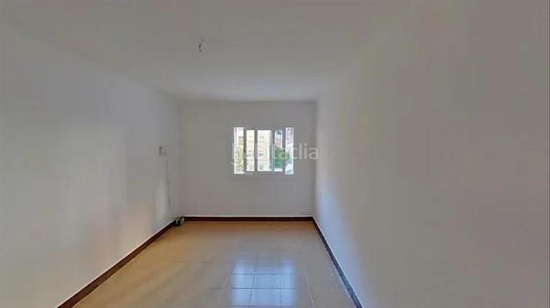 Foto d8100275-27dc-4c8a-a83c-c033ea3cecb7. Piso  ocupado, 70 m2, 3 habitaciones, en c sido, en Barcelona