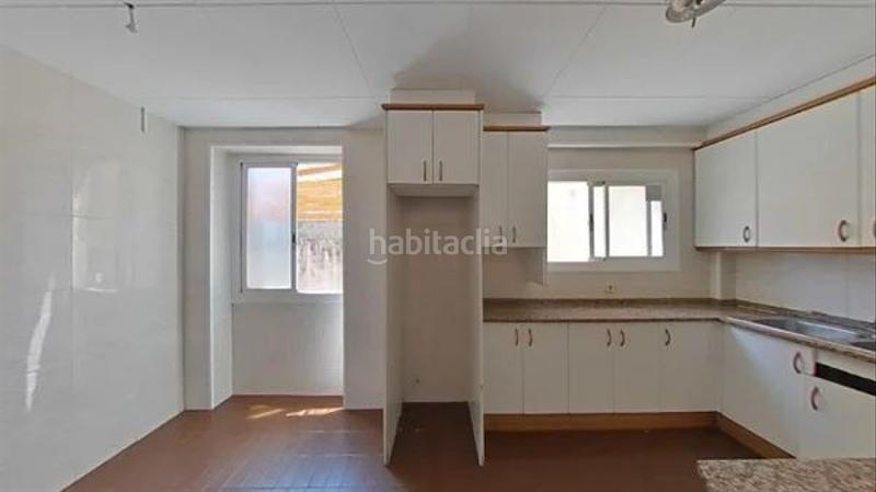 Foto 2714c056-26c6-40f5-844c-bc2864f08cff. Piso  ocupado 116m2, 4 habitaciones, en c joan maragall, en Mataró