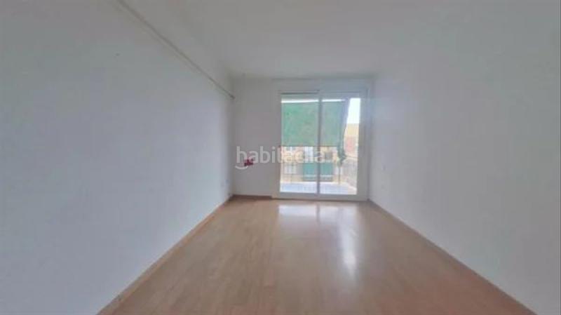 Foto 0e51b640-2f65-433f-8e34-7c9ddd23978f. Piso  ocupado 87m2, 3 habitaciones, con balcón, en plaza rafael casanova, , barcelona en Abrera