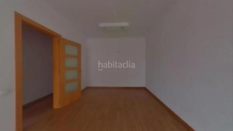Foto 31ae1788-2033-419b-b14c-22b51dac036d. Piso  ocupado 87m2, 3 habitaciones, con balcón, en plaza rafael casanova, , barcelona en Abrera