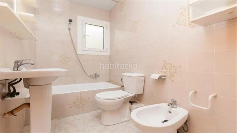 Foto 43deb41a-b705-4677-8c7a-934f4cb8fe5a. Piso  ocupado 87m2, 3 habitaciones, con balcón, en plaza rafael casanova, , barcelona en Abrera