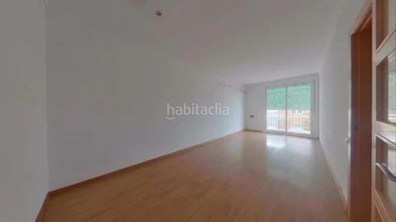 Foto 9ee6b66e-93c5-4cc6-ae7a-99757b128697. Piso  ocupado 87m2, 3 habitaciones, con balcón, en plaza rafael casanova, , barcelona en Abrera