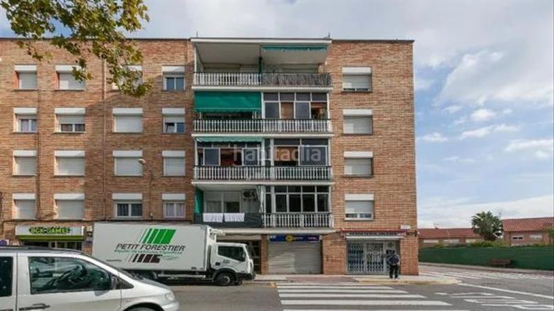 Foto badcb0be-c4f3-4649-adab-4d2f57eb5f7c. Piso  ocupado 87m2, 3 habitaciones, con balcón, en plaza rafael casanova, , barcelona en Abrera