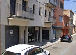 Aparcament cotxe  Solidaritat. Plaza de garaje de 34 m2 en la bisbal dempordà, girona