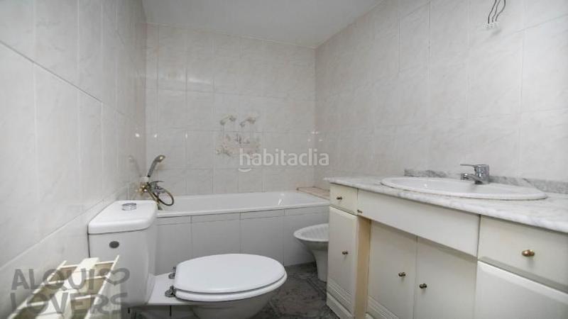 Foto bd83d269-d55d-437e-8b3e-58715bfd39fd. Piso  alquilado 80m2, 3 habitaciones, con balcón, en c costa bona, en Girona