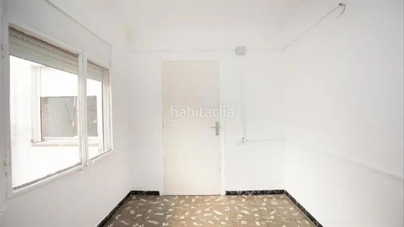 Foto 2cf7015c-1cc5-4aeb-a2b0-4d247cad37e8. Piso  alquilado 95 m2, 3 habitaciones, con balcón, en c finestrellessta eugenia, en Girona
