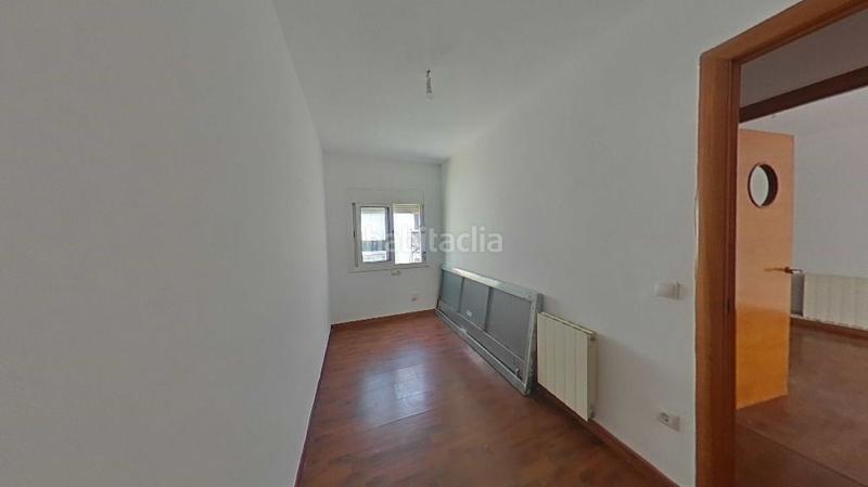 Foto 0abf106e-916b-4009-831b-486b2d2afd45. Piso  reformado a la La plantera para entrar a vivir, 2 habitaciones, 4a planta sin ascensor, con balcón. en Blanes