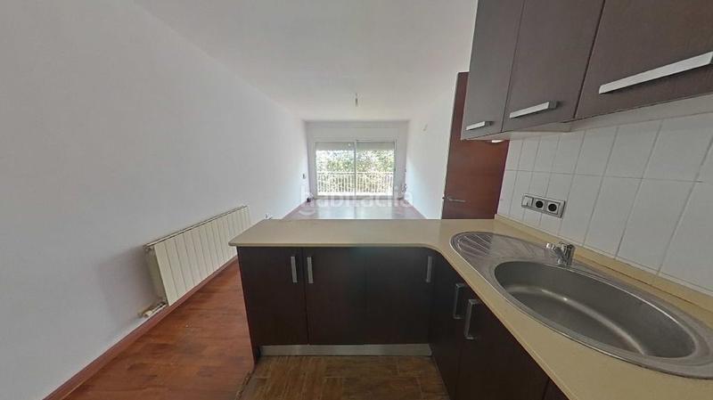 Foto 27de6bf2-3d5f-498a-b922-953ace54c205. Piso  reformado a la La plantera para entrar a vivir, 2 habitaciones, 4a planta sin ascensor, con balcón. en Blanes