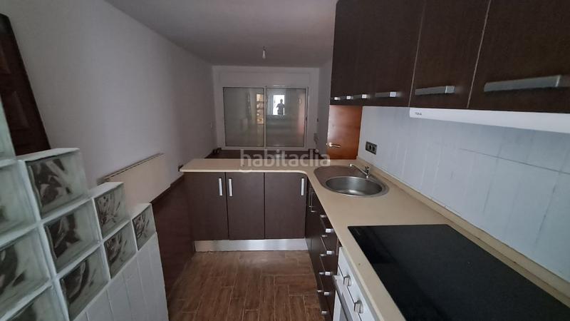 Foto 4120e981-b406-4922-8a21-835fb95219e5. Piso  reformado a la La plantera para entrar a vivir, 2 habitaciones, 4a planta sin ascensor, con balcón. en Blanes