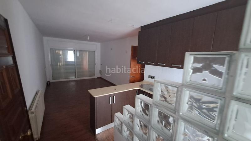 Foto 6bb49fc3-073a-4b9b-be69-219dd856969d. Piso  reformado a la La plantera para entrar a vivir, 2 habitaciones, 4a planta sin ascensor, con balcón. en Blanes