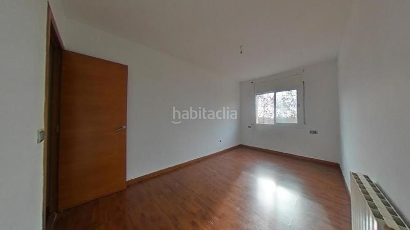 Foto 7a41f9bf-e998-46d2-8d33-69ce89733869. Piso  reformado a la La plantera para entrar a vivir, 2 habitaciones, 4a planta sin ascensor, con balcón. en Blanes