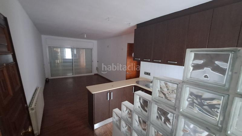 Foto 82e10574-4133-43c9-9341-fb232f3203be. Piso  reformado a la La plantera para entrar a vivir, 2 habitaciones, 4a planta sin ascensor, con balcón. en Blanes