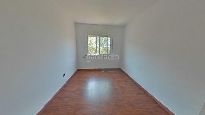 Foto b9e57492-9fbe-4807-b10e-c5f13ef700c5. Piso  reformado a la La plantera para entrar a vivir, 2 habitaciones, 4a planta sin ascensor, con balcón. en Blanes