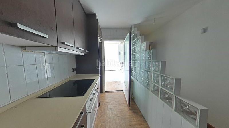 Foto c77514d4-6fce-48d6-8ea0-ce7dfa86b89c. Piso  reformado a la La plantera para entrar a vivir, 2 habitaciones, 4a planta sin ascensor, con balcón. en Blanes