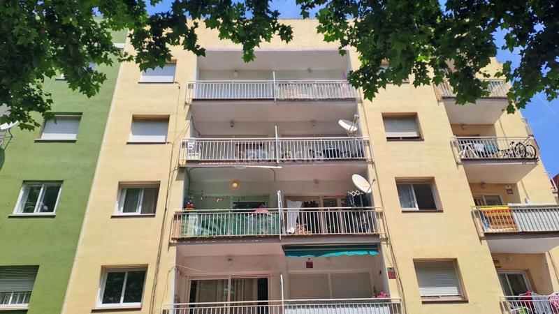 Foto cb28a35a-fe81-4826-a2d8-d5cbfb95363c. Piso  reformado a la La plantera para entrar a vivir, 2 habitaciones, 4a planta sin ascensor, con balcón. en Blanes