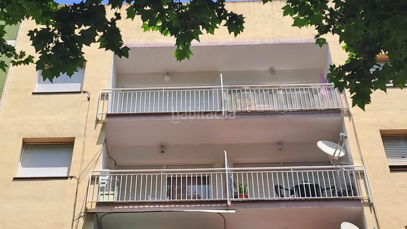 Foto d3acee8b-1e00-4ef4-b743-b0cd7b38e786. Piso  reformado a la La plantera para entrar a vivir, 2 habitaciones, 4a planta sin ascensor, con balcón. en Blanes