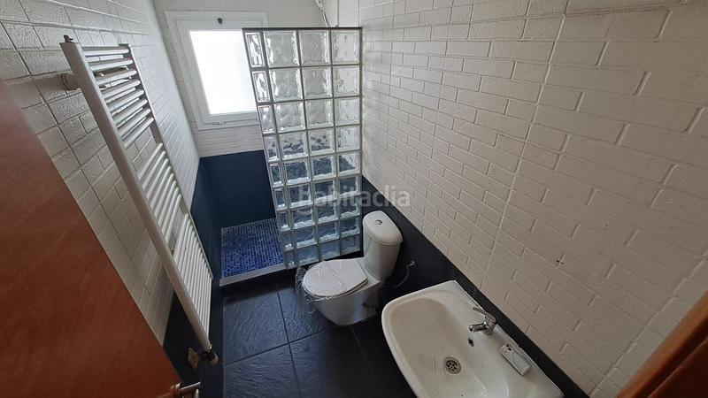 Foto e1887824-0f6b-4418-b130-680ac9aa9d34. Piso  reformado a la La plantera para entrar a vivir, 2 habitaciones, 4a planta sin ascensor, con balcón. en Blanes