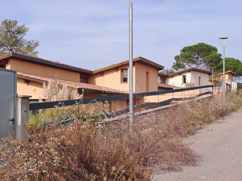 Foto 664b353a-9d59-4cfa-879b-8b0b15b8eb55. Edificio in bateria 90 in Sant Julià de Ramis