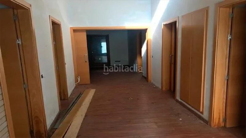 Foto 89ef8a9d-4dee-4840-8c08-76099c2a392d. Edificio in bateria 90 in Sant Julià de Ramis