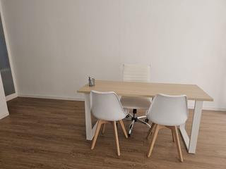 Location Bureau à Montilivi. Oficina per compartir