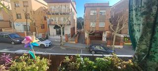 Appartement  Almeria. Piso 85 m2, 3 habitaciones, balcón, 1era planta sin ascensor, el