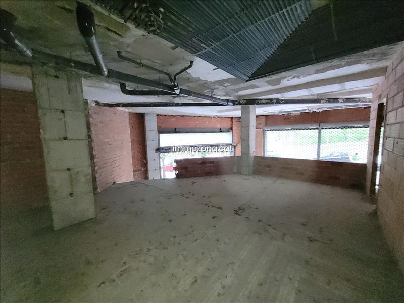 Foto 131982f0-3cf2-47f2-be58-8e53d1f2b252. Local comercial a Eixample-Horta Capallera Figueres