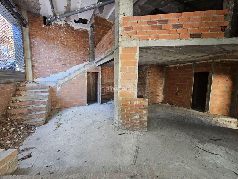Foto 5a6e4c8e-bc37-4edd-86b5-5913c5d680cc. Local comercial a Eixample-Horta Capallera Figueres