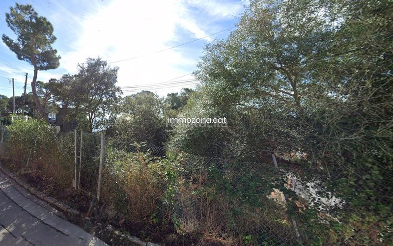 Foto 49b19a6c-fd48-4d2d-a835-8440f1e796a8. Terreno residencial solar urbano en urb. vistas al mar, Roca Grossa de 581 m2. lloret en Lloret de Mar