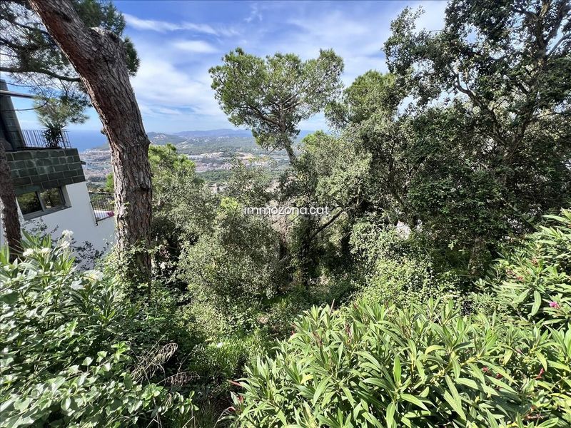 Foto d08f4a5c-2d16-495e-8500-f1584e432bbf. Terreno residencial solar urbano en urb. vistas al mar, Roca Grossa de 581 m2. lloret en Lloret de Mar