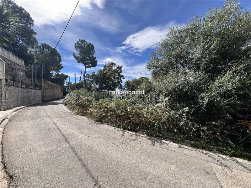 Foto d866f07c-ba8c-40de-ac3e-4f99b98d49ca. Terreno residencial solar urbano en urb. vistas al mar, Roca Grossa de 581 m2. lloret en Lloret de Mar