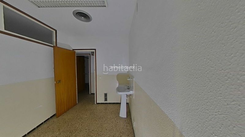 Foto 28bd59dc-f8bf-49f0-8909-c701f4f8aea3. Local comercial a Centre Figueres