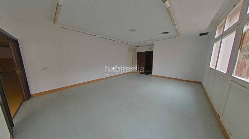 Foto 7ebba4e6-d636-4257-8774-db86f24ef516. Local comercial a Centre Figueres