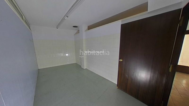 Foto ad3de6de-3829-4c3b-b1a8-630471d0ad1a. Local comercial a Centre Figueres