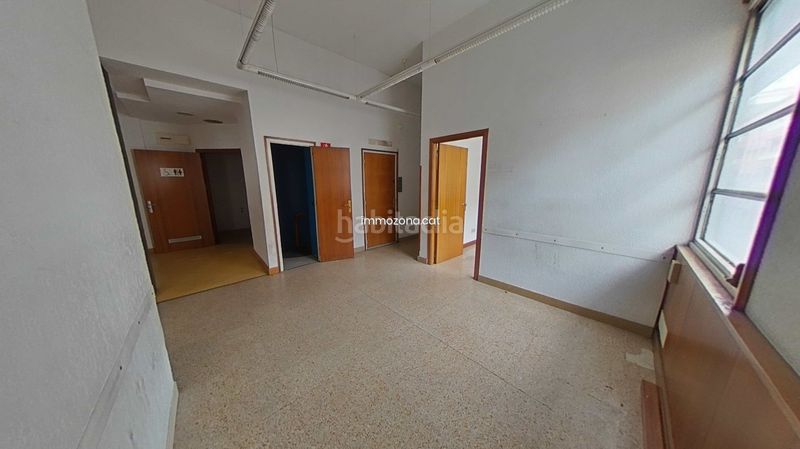 Foto 00020bad-515b-4d33-a18e-489053430a6d. Local comercial a Centre Figueres