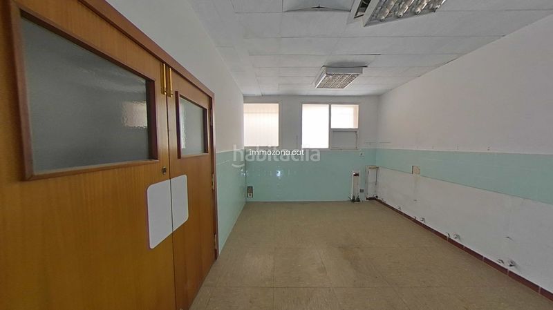 Foto 15588893-1577-493b-80b7-90ba87a18922. Local comercial a Centre Figueres