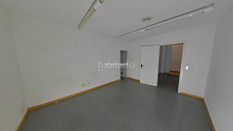 Foto 155aac84-1a52-4937-a24d-d8409b644ea1. Local comercial a Centre Figueres