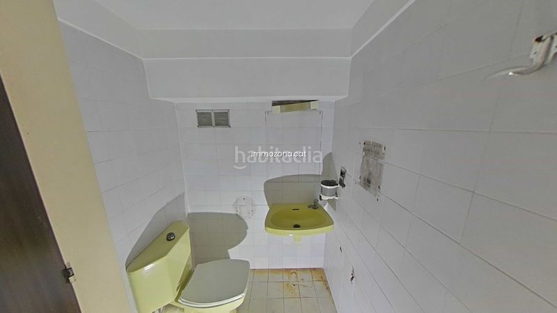 Foto 7e3d6a59-b47e-4983-988f-82af7bdd3a16. Local comercial a Centre Figueres