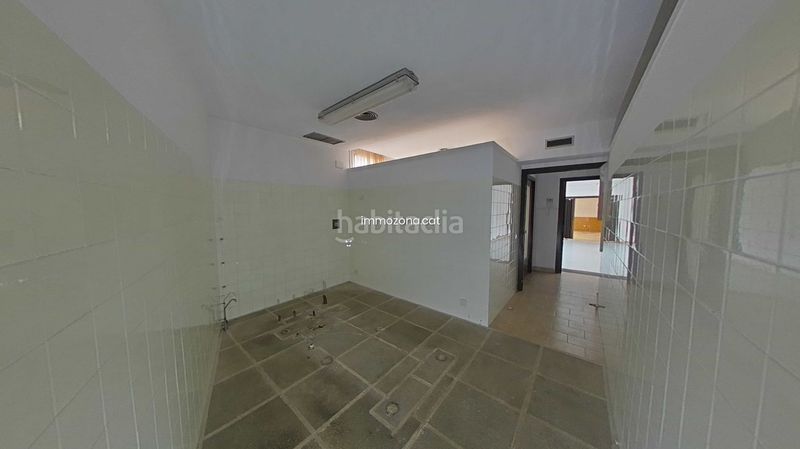 Foto ef0d2366-0ba9-441b-8a74-ad4f172dabf5. Local comercial a Centre Figueres