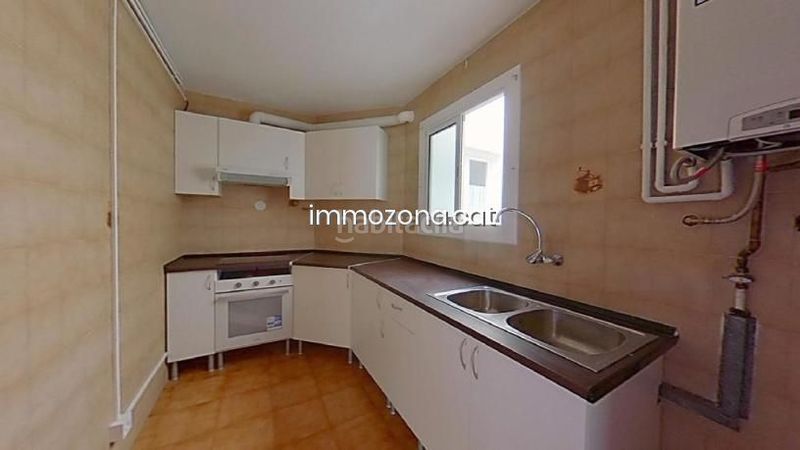 Foto bf2f4a09-6cd5-4f04-812f-be00123652f5. Pis a Els Pins Blanes