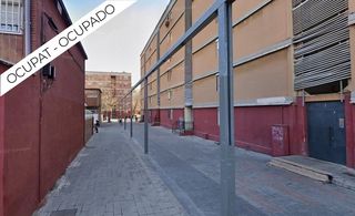 Apartament  Calle messina. Piso ocupado 58 m2 2 habitaciones, planta 4 sin ascensor, zona l
