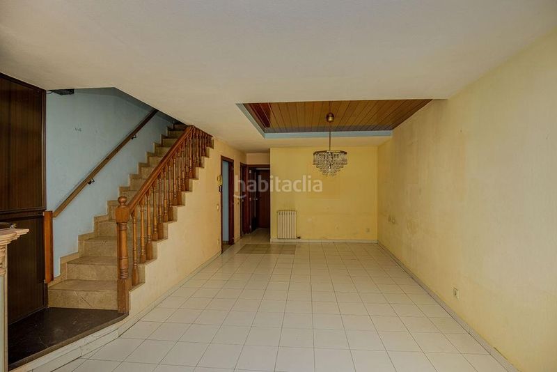 Foto 5c8b6382-40d1-4c93-9b79-13b1a9be2312. Casa amb aparcament a Olot