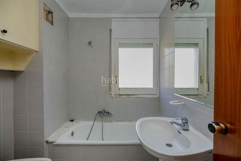 Foto 7995c19c-9609-4fa2-8b45-33a886e4bcff. Casa amb aparcament a Olot