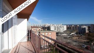 Apartament  Calle finestrelles-sta eugenia. Piso alquilado 95 m2, 3 habitaciones, con balcón, en c finestrel