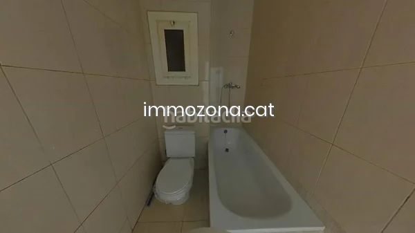 Foto ecbd6d10-dd4d-4dcb-a485-dbde7671c7ff. Apartament a Mercat-Mas Moixa Blanes