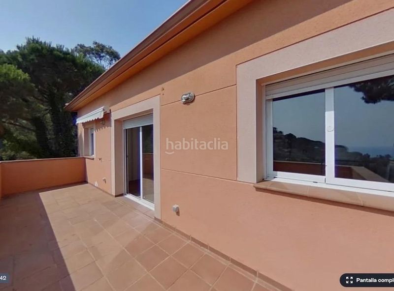Foto e276c6e7-af4e-4e9e-ad23-0c2016ea95b4. Xalet amb aparcament piscina a Serra Brava Lloret de Mar