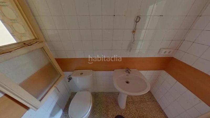 Foto 43fd7ce6-4e2a-402d-bd80-dd0800f14e60. Apartament a Centre Salt