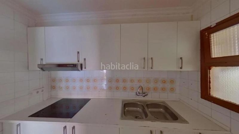 Foto 5182376c-dd1c-44b4-adee-06fc2b3080d0. Apartament a Centre Salt