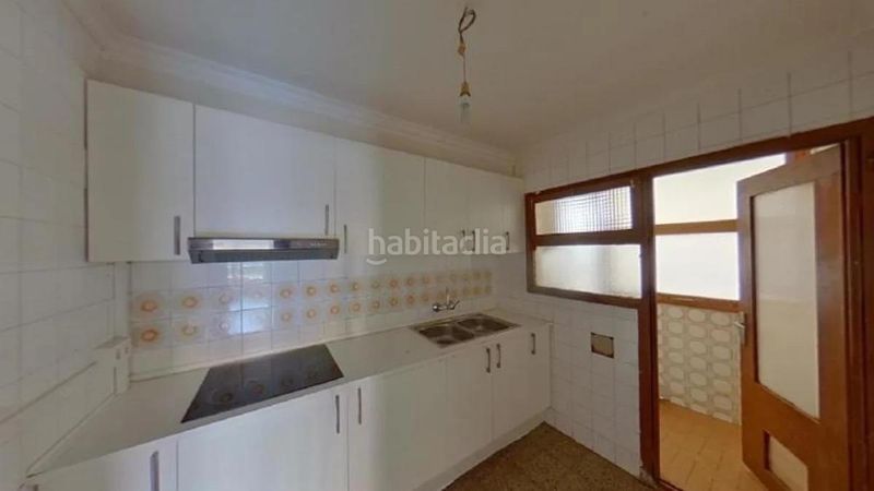 Foto dca3e79a-151e-4c82-bdb5-06b804a87e02. Apartament a Centre Salt
