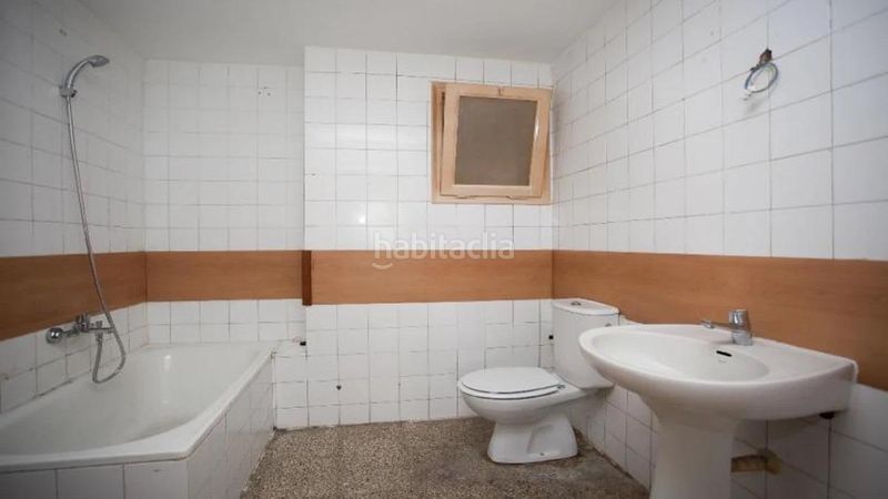 Foto eb512cc6-d8ab-4ed9-81a2-45df61d7aa67. Apartament a Centre Salt