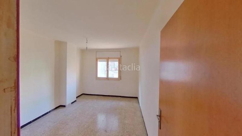 Foto f04bf3a6-e025-44bc-8139-78b6ed95129a. Apartament a Centre Salt